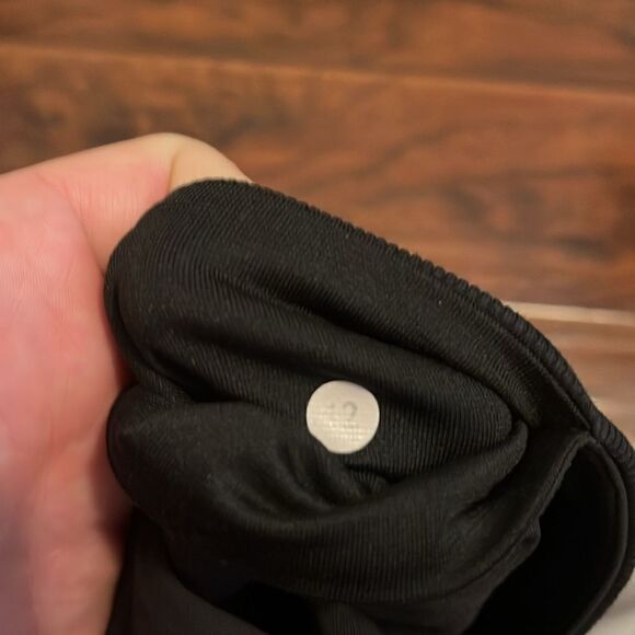 Lululemon Black Athletic Mesh Pockets Mesh Ruched Design Cropped Leggings - Picture 10 of 10